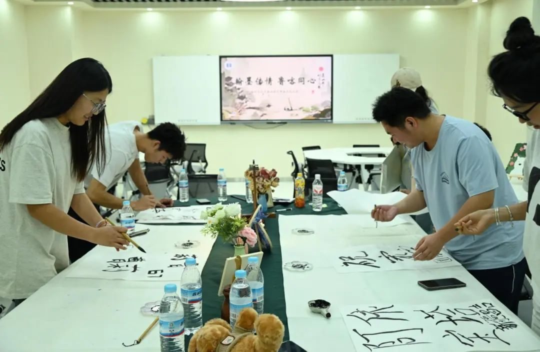 翰墨传情，鲁喀同心——南山书院与喀什职业技术学院携手深化文化交融